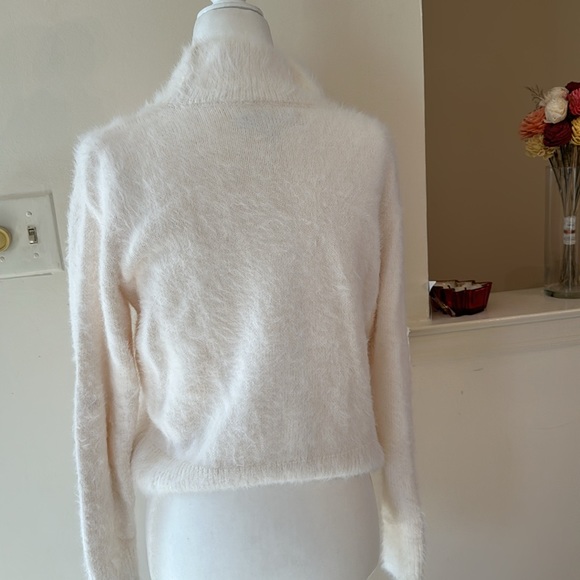 Loft Sweater - Picture 3 of 4